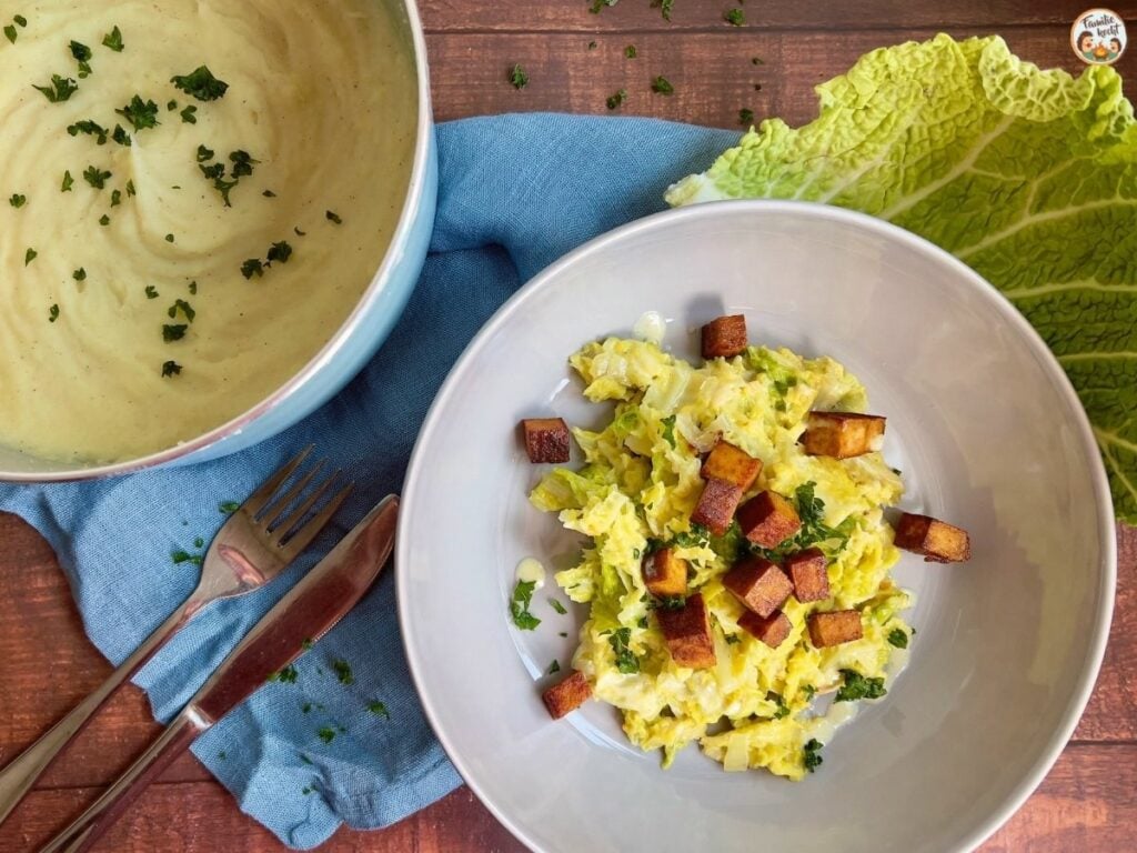 Rahmwirsing mit Räuchertofu ♥ cremig lecker | FAMILIE KOCHT