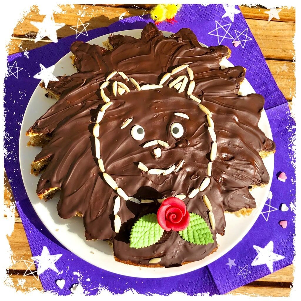 チョコレートとナッツのハリネズミのケーキ 写真チョコレートとナッツのハリネズミのケーキ美味しいベーキングレシピ チョコレートとナッツのハリネズミのケーキ 写真チョコレートとナッツのハリネズミのケーキ美味しいベーキングレシピ