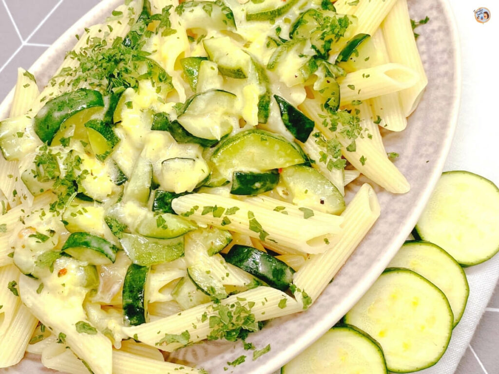 Zucchini Sahne Soße Penne Rezept