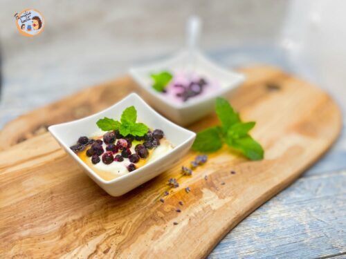 Heidelbeerjoghurt mit Minze ♥ aus Naturjoghurt mit Ahornsirup