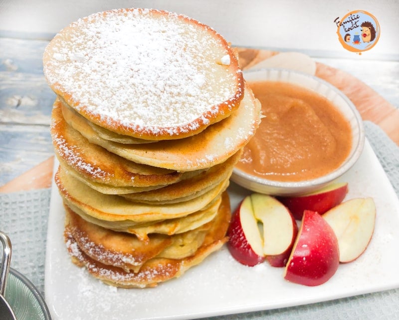 Poffertjes kleine holländische Eierkuchen