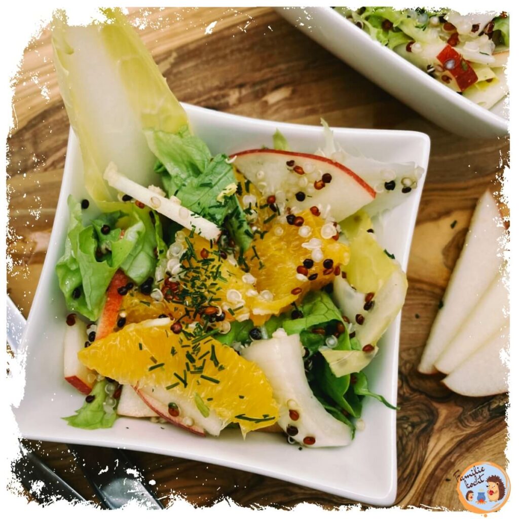 Chicorée Salat mit Apfel und Quinoa ★ gesund und lecker (Rezept)
