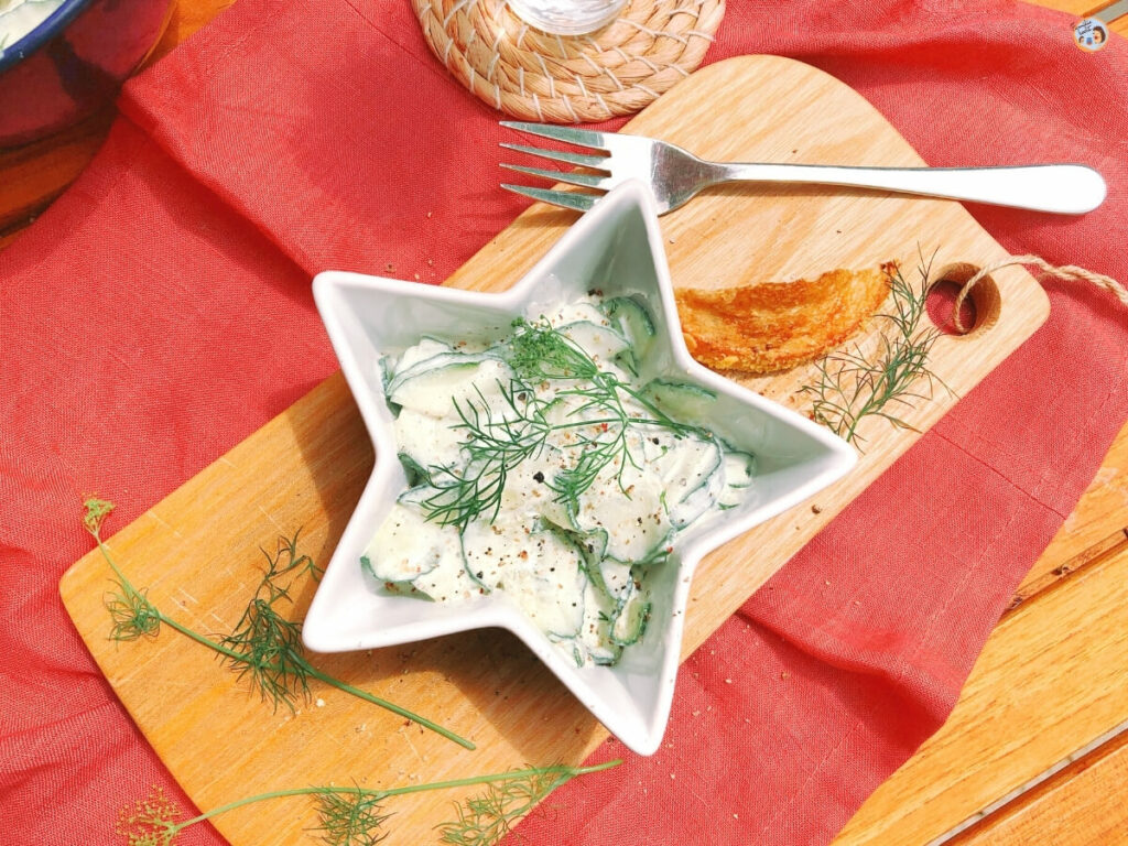 Gurkensalat mit Saurer Sahne