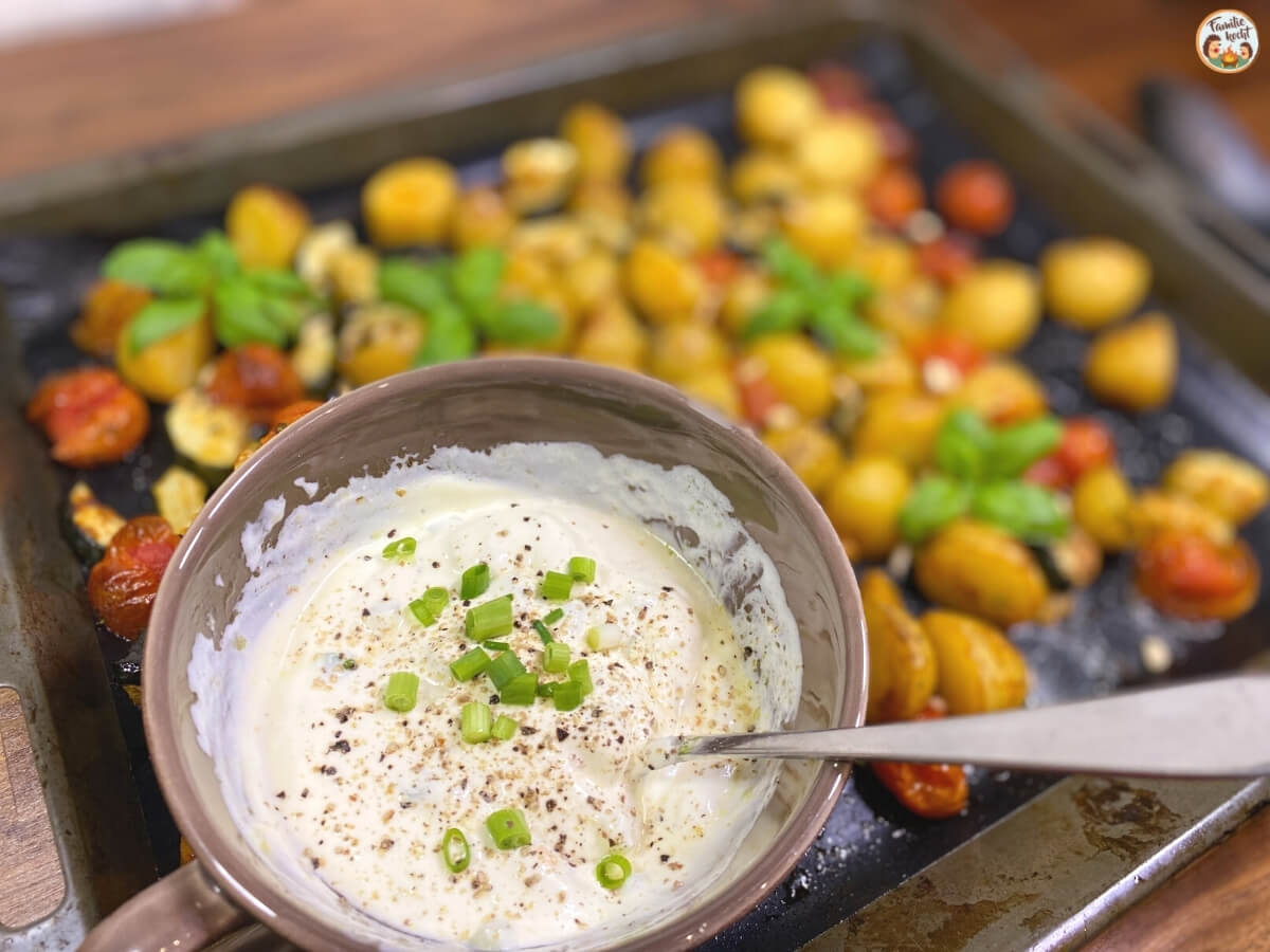 Ofenkartoffeln mit Gemüse ♥ Crème fraîche! Lecker herzhaft