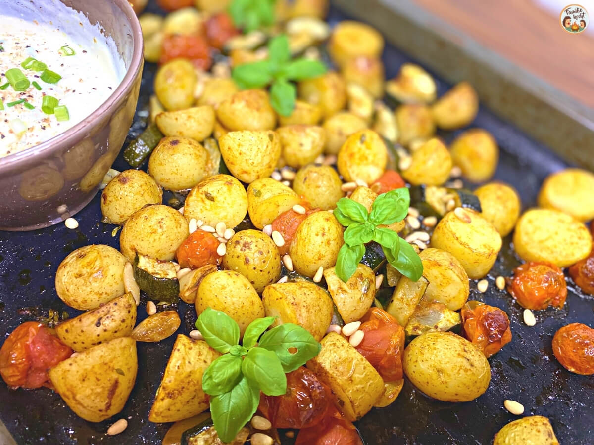 ofenkartoffeln mit gemüse vom blech
