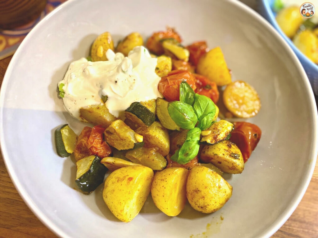 Ofenkartoffeln mit Gemüse Rezept