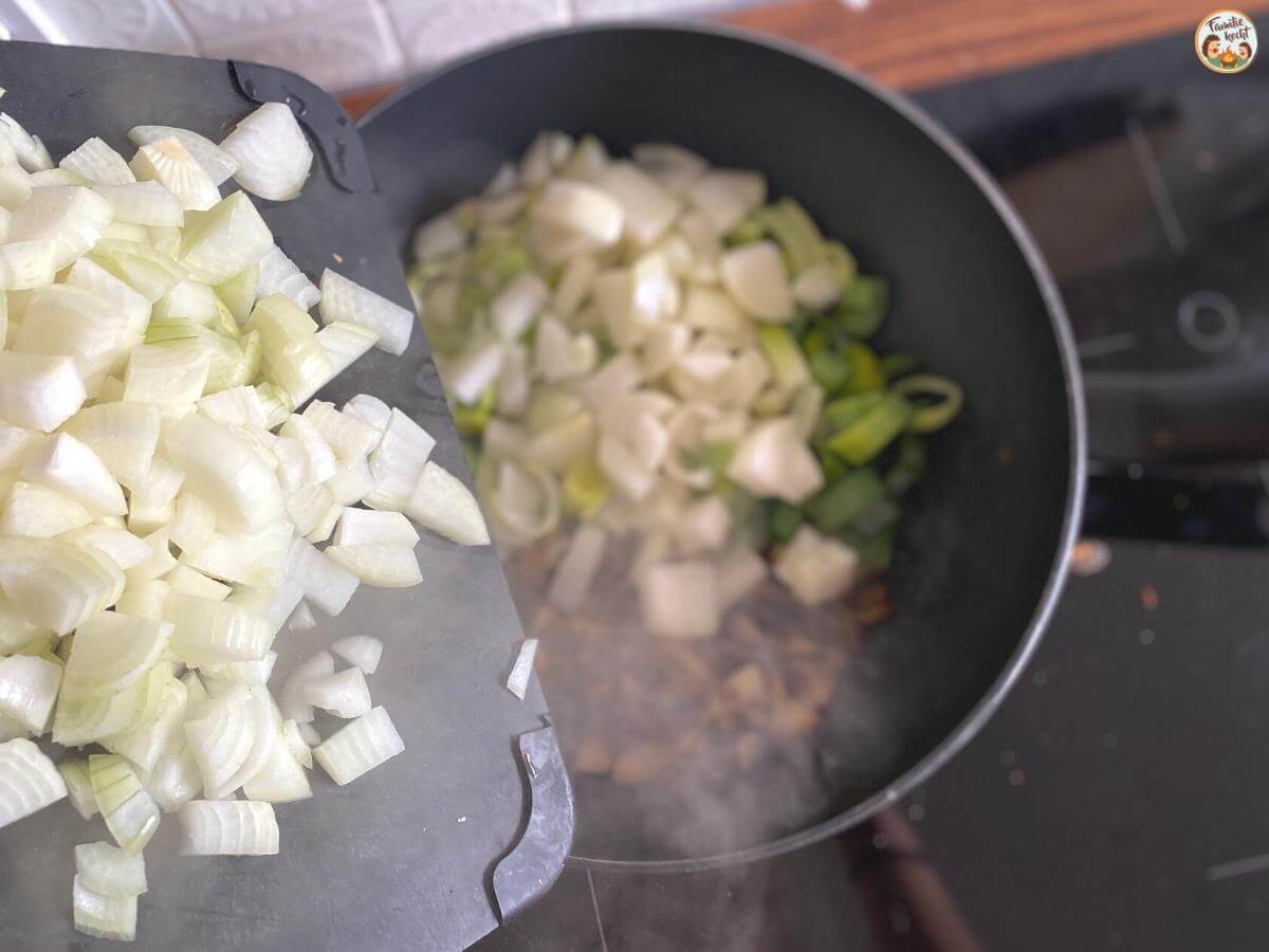 Zwiebelkuchen vegetarisch ♥ mit Lauch &amp; Champignons Rezept