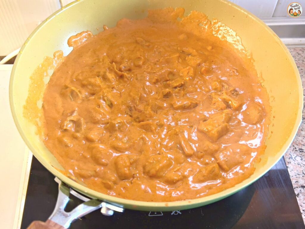 Chicken Tikka Masala hinzugeben