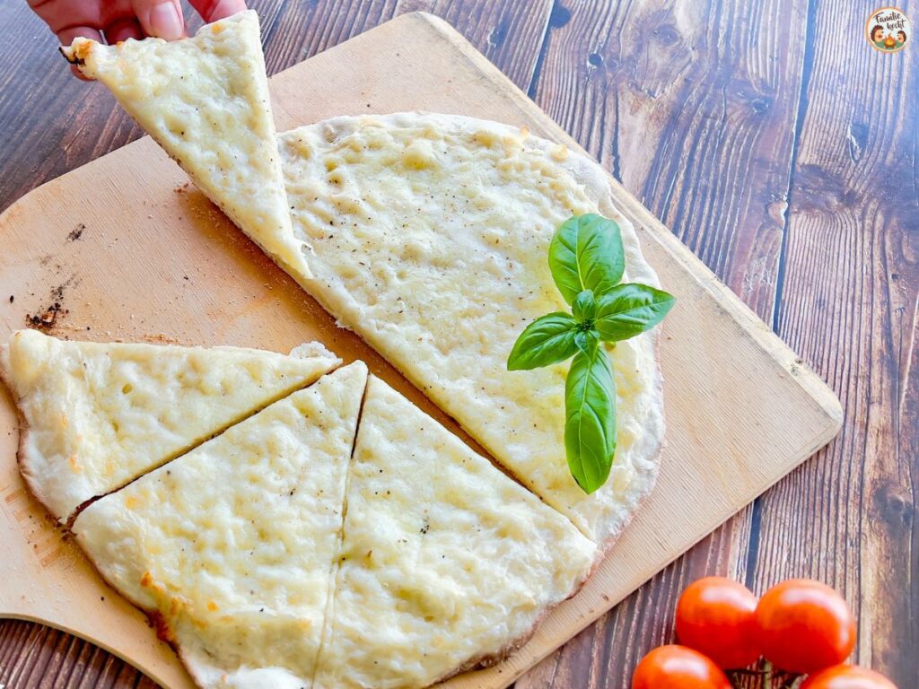 Weiße Pizza Margherita