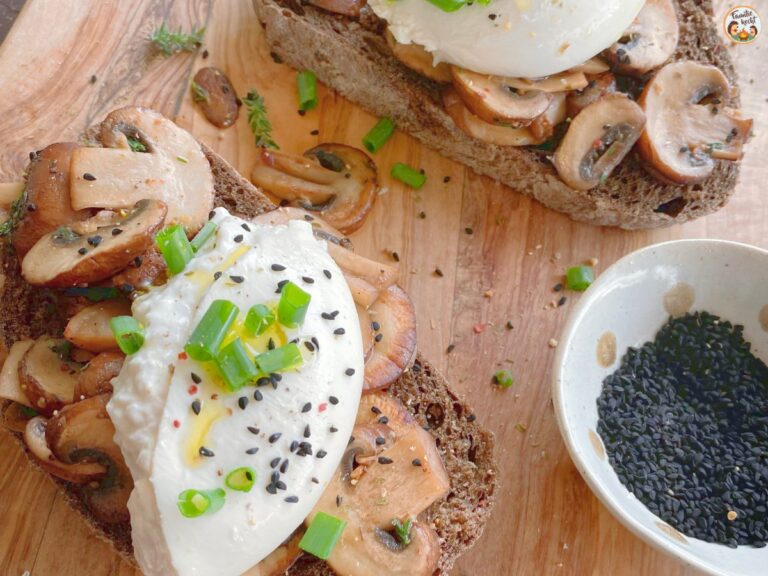 Geröstete Pilze mit Burrata auf Brot • Familie kocht